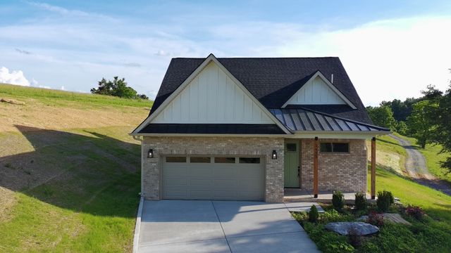 2953 Wixtown Rd, Westmoreland, TN 37186