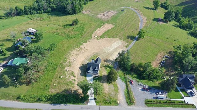 2953 Wixtown Rd, Westmoreland, TN 37186