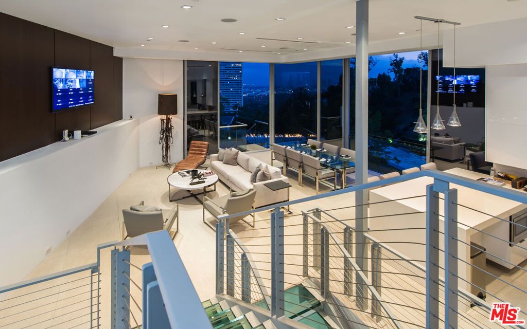 9274 Sierra Mar, Los Angeles, CA 90069 — photo 5