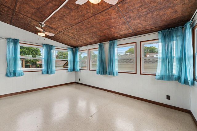 2111 Stanton Avenue, Whiting, IN 46394