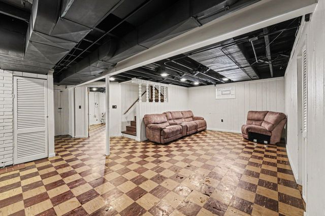 2111 Stanton Avenue, Whiting, IN 46394