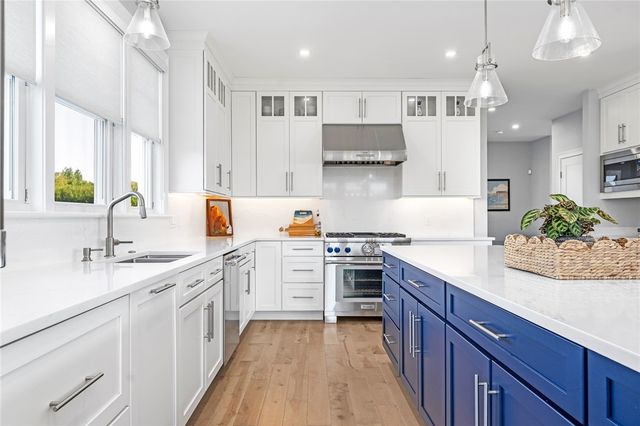 1046 Ocean Road, Narragansett, RI 02882