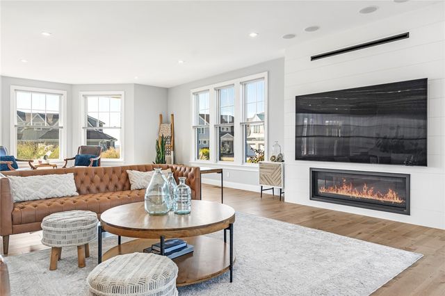 1046 Ocean Road, Narragansett, RI 02882