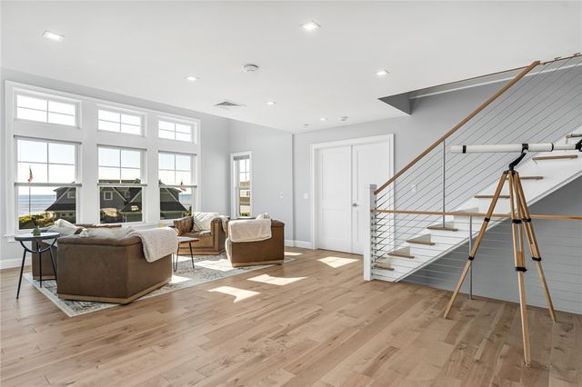 1046 Ocean Road, Narragansett, RI 02882