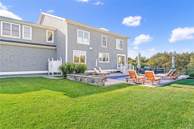1046 Ocean Road, Narragansett, RI 02882