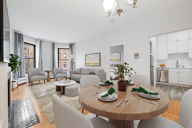 922 Beacon St 24, Boston, MA 02215