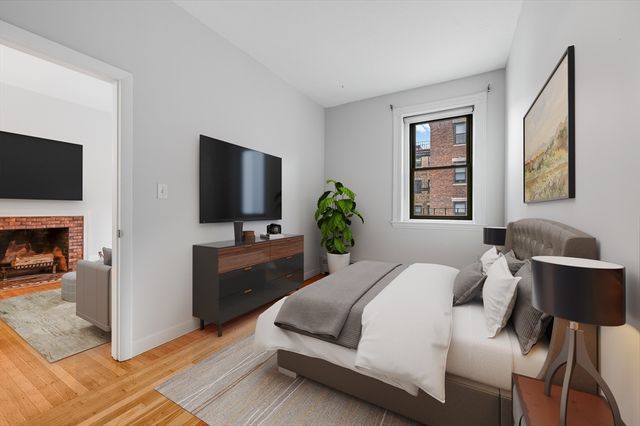 922 Beacon St 24, Boston, MA 02215