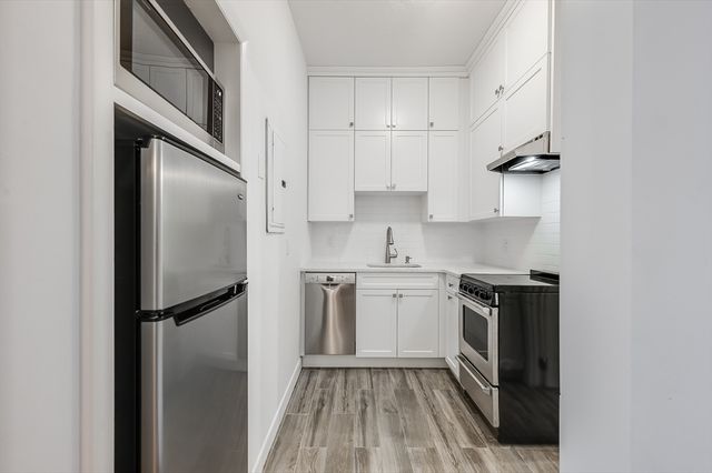 922 Beacon St 24, Boston, MA 02215