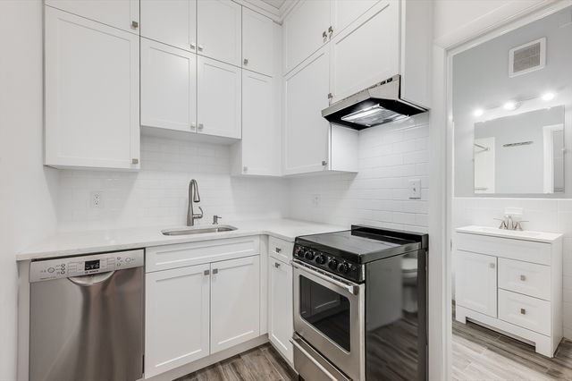 922 Beacon St 24, Boston, MA 02215