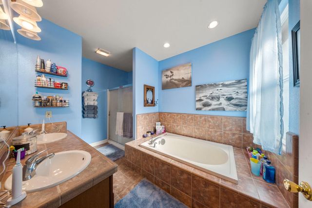 2776 Dunn Rd, Valley Springs, CA 95252