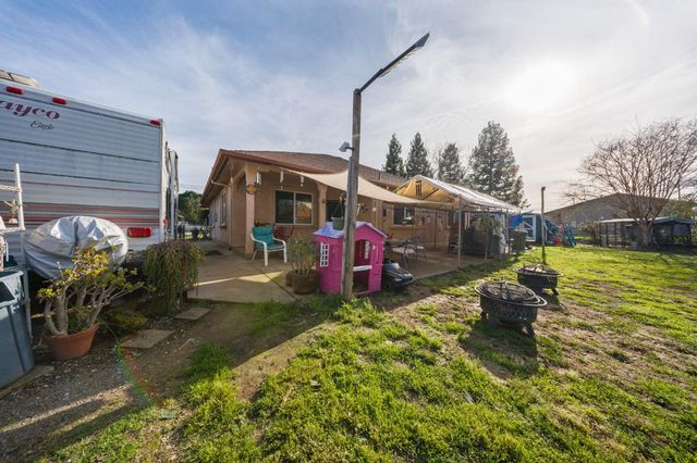 2776 Dunn Rd, Valley Springs, CA 95252