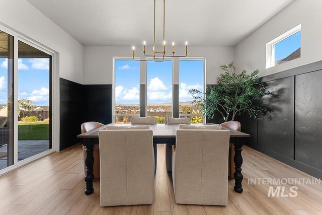2964 E Parulo Dr, Meridian, ID 83642