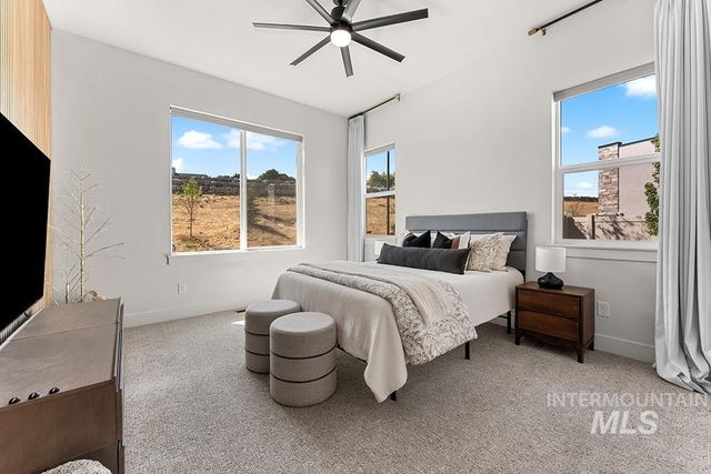 2964 E Parulo Dr, Meridian, ID 83642