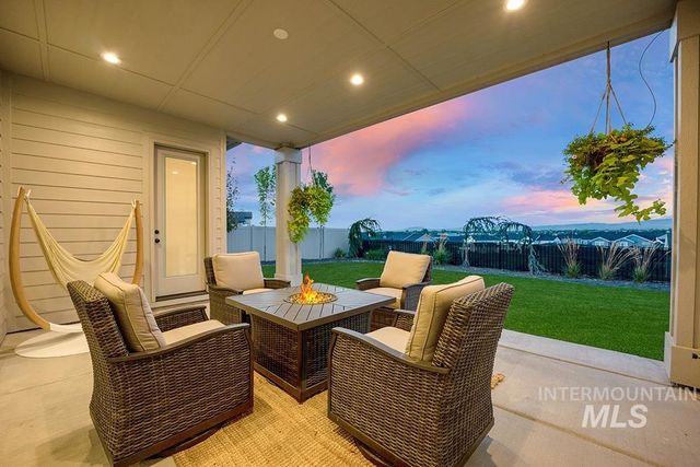 2964 E Parulo Dr, Meridian, ID 83642