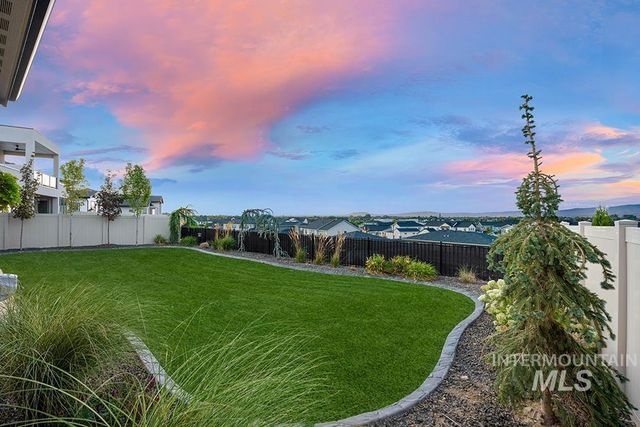 2964 E Parulo Dr, Meridian, ID 83642