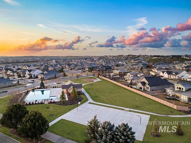 2964 E Parulo Dr, Meridian, ID 83642