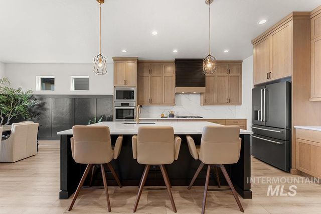 2964 E Parulo Dr, Meridian, ID 83642