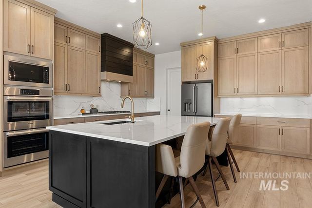 2964 E Parulo Dr, Meridian, ID 83642