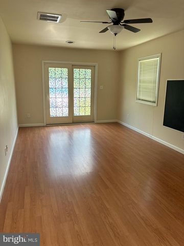 13910 COUNTRYSIDE DR, Maugansville, MD 21767