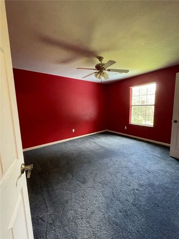 80 County Road 2560, Eureka Springs, AR 72631