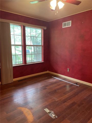 80 County Road 2560, Eureka Springs, AR 72631