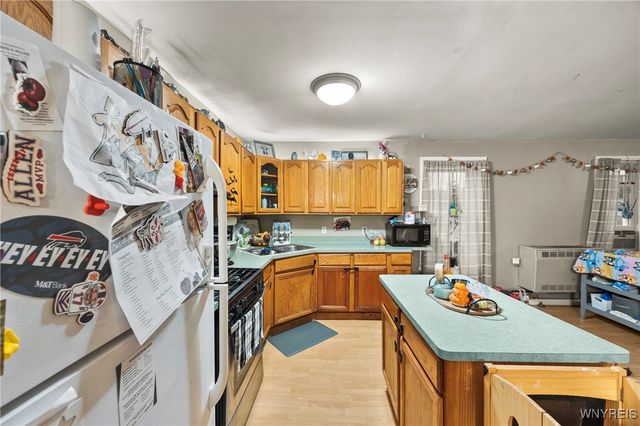 8796 State Road, Colden, NY 14033