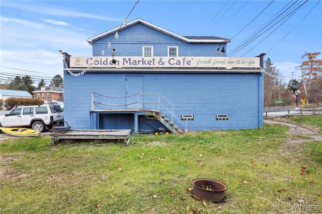 8796 State Road, Colden, NY 14033