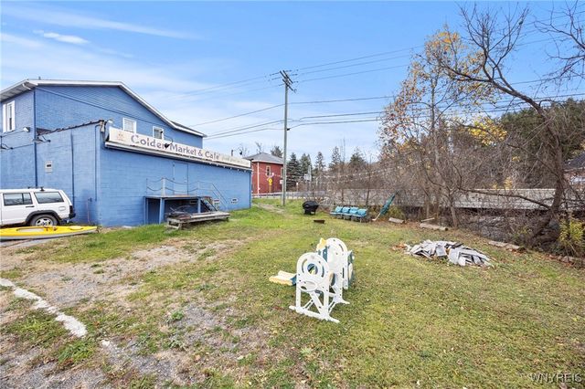 8796 State Road, Colden, NY 14033