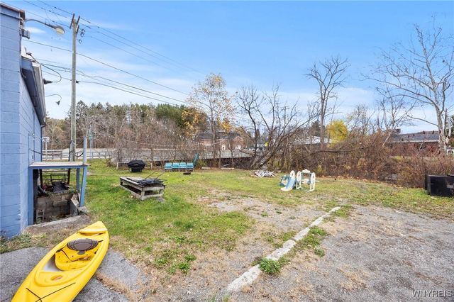 8796 State Road, Colden, NY 14033