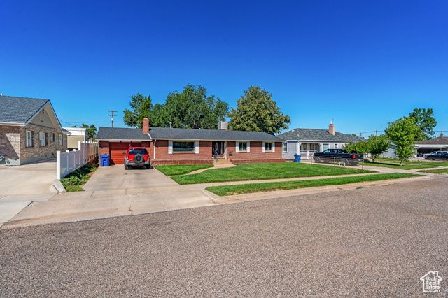 40 S 100 E, Fillmore, UT 84631