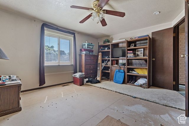 40 S 100 E, Fillmore, UT 84631