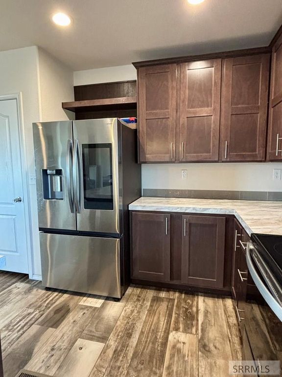 Image 13 of property listing at 2987 E 550 N, St Anthony, ID 83445