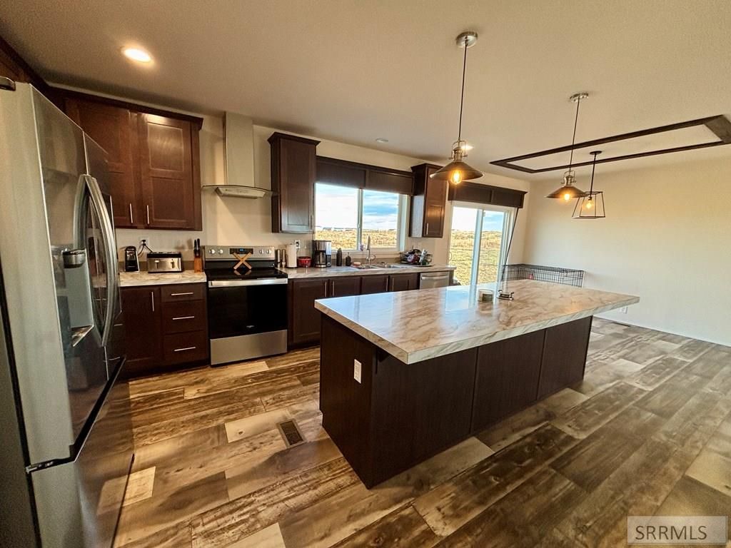 Image 15 of property listing at 2987 E 550 N, St Anthony, ID 83445