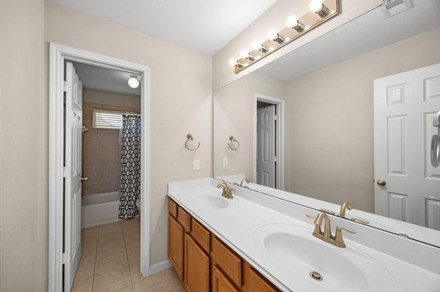 6719 Latchmore Lane, Houston, TX 77049