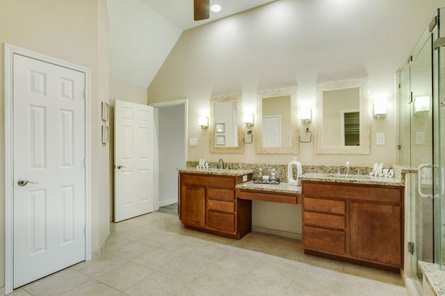 729 Silverthorne Trail, Highland Village, TX 75077
