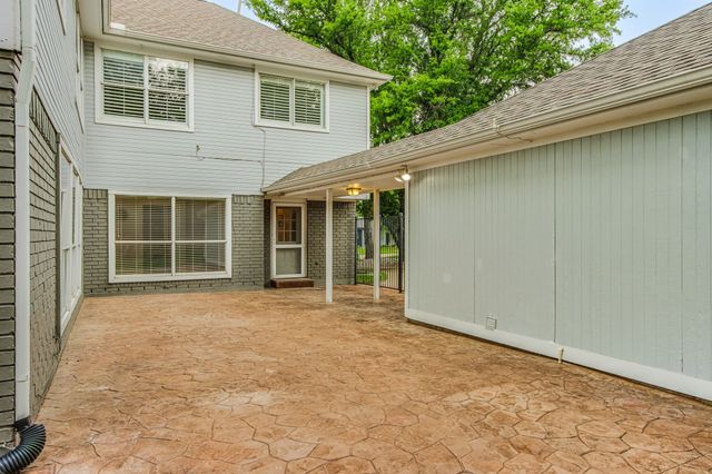 729 Silverthorne Trail, Highland Village, TX 75077