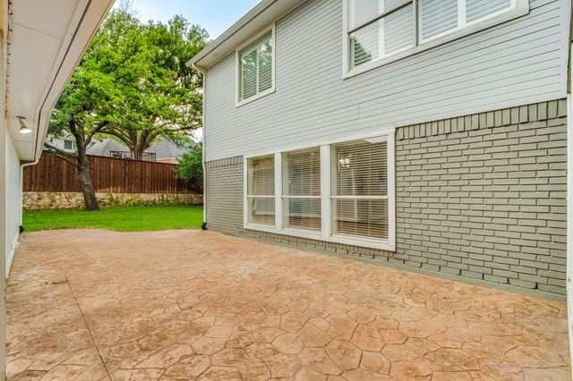 729 Silverthorne Trail, Highland Village, TX 75077