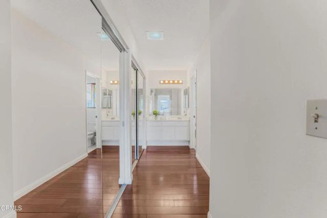 327 Wynn Court, Thousand Oaks, CA 91362