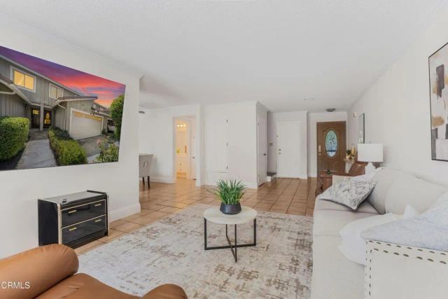 327 Wynn Court, Thousand Oaks, CA 91362