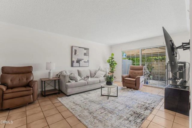 327 Wynn Court, Thousand Oaks, CA 91362