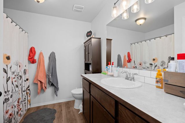 18224 E Selkirk Estates Rd, Greenacres, WA 99016