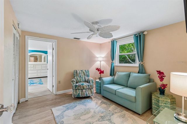 9950 HILLTOP DRIVE, New Port Richey, FL 34654