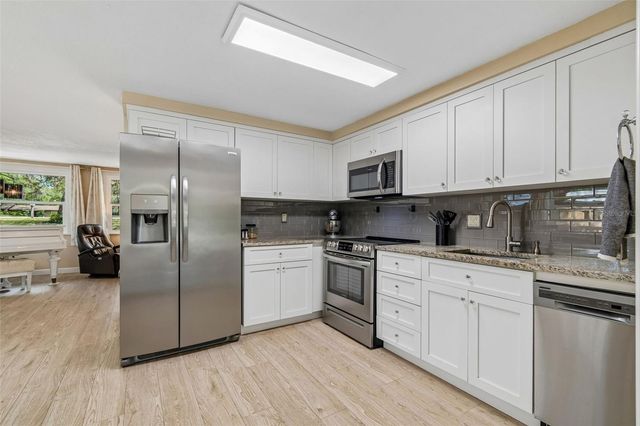 9950 HILLTOP DRIVE, New Port Richey, FL 34654