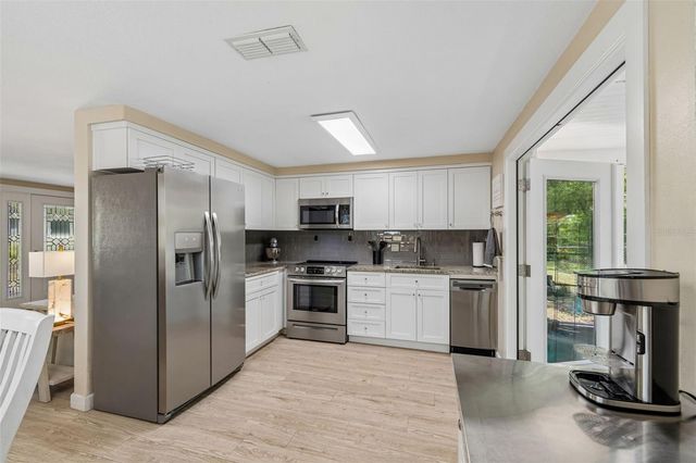 9950 HILLTOP DRIVE, New Port Richey, FL 34654