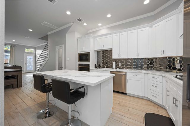 4206 Hershe Street, Houston, TX 77020