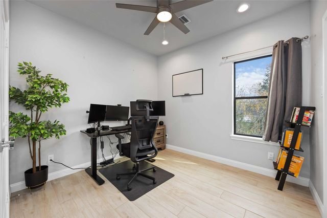 4206 Hershe Street, Houston, TX 77020