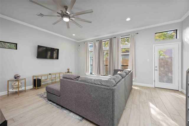 4206 Hershe Street, Houston, TX 77020