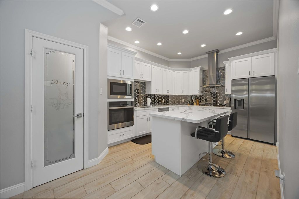 4206 Hershe Street, Houston, TX 77020