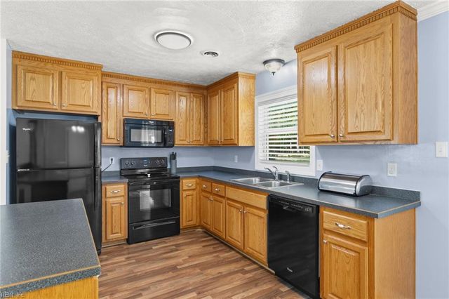 6571 Lake View DR, Gloucester, VA 23061