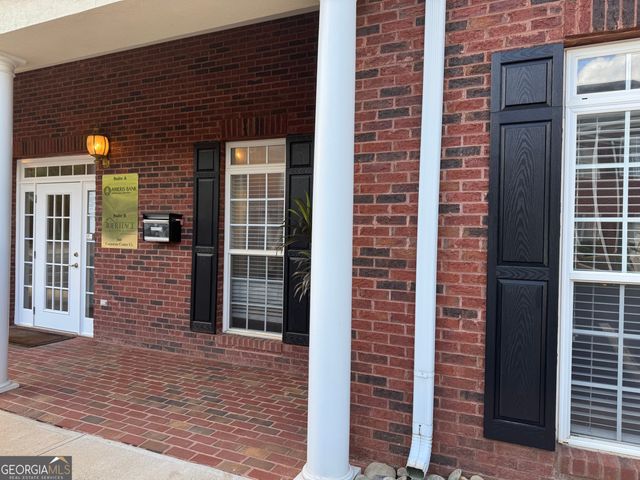 360 Corporate Center Court, Stockbridge, GA 30281